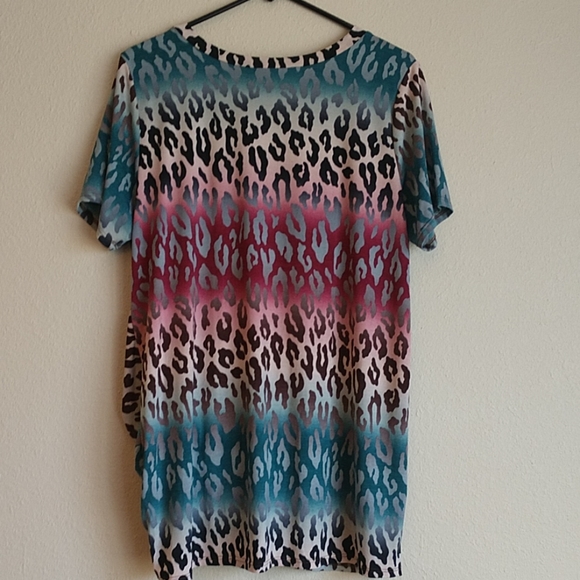 Multi Colored Leopard Print Top - Picture 3 of 4